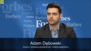 Adam Dębowski w czasie wywiadu w Forbes