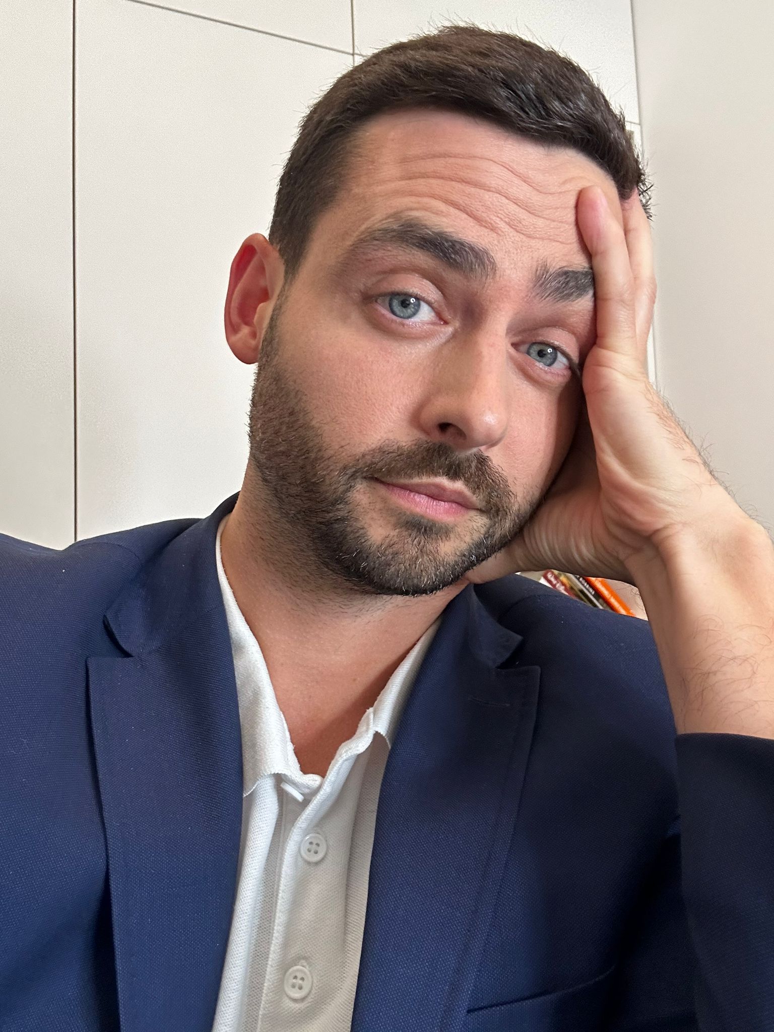 Dlaczego ludzie tkwią w swoich problemach? [felieton]